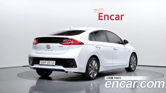 Hyundai Ioniq 2016 — photo 2