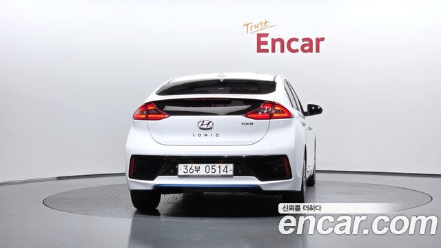 Hyundai Ioniq 2016 — photo 4