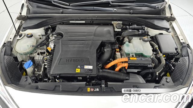 Hyundai Ioniq 2016 — photo 6