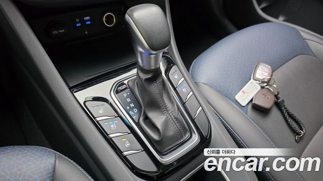 Hyundai Ioniq 2016 — photo 12