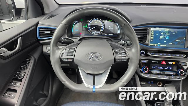 Hyundai Ioniq 2016 — photo 19