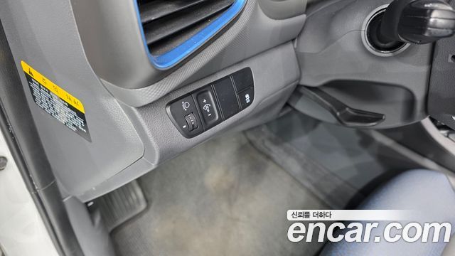 Hyundai Ioniq 2016 — photo 23