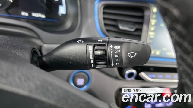 Hyundai Ioniq 2016 — photo 26