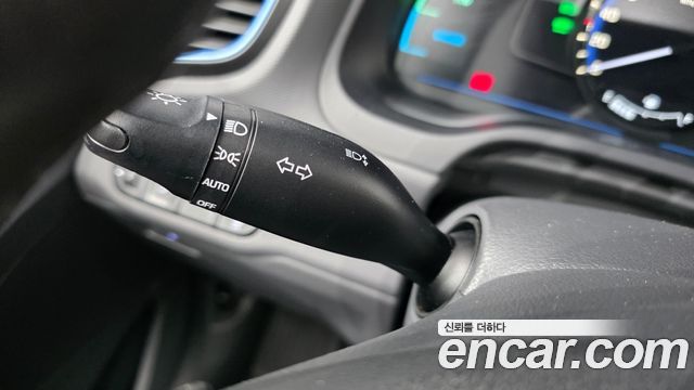 Hyundai Ioniq 2016 — photo 27