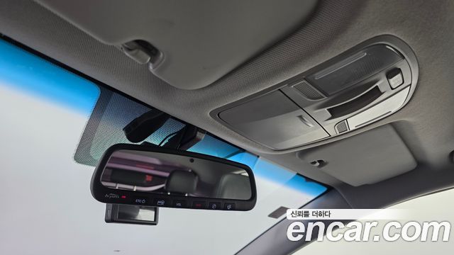Hyundai Ioniq 2016 — photo 28