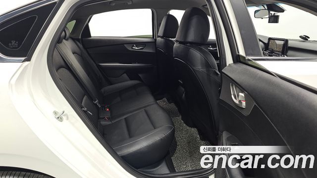 Kia K3 2020 — photo 17