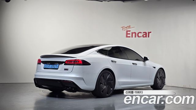 Tesla Model S 2026 — photo 2