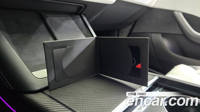 Tesla Model S 2026 — photo 20