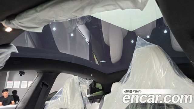 Tesla Model S 2026 — photo 23