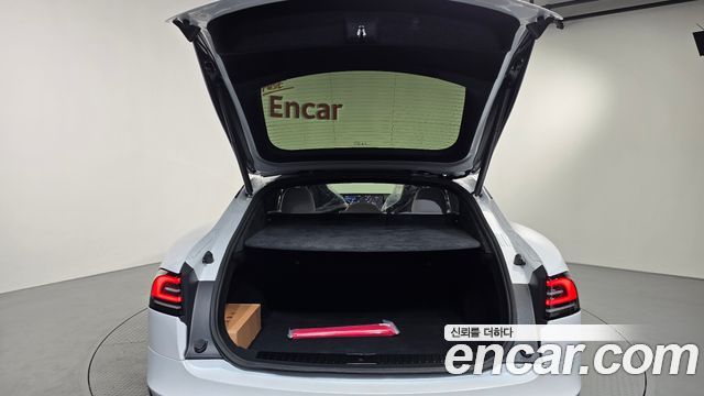 Tesla Model S 2026 — photo 25