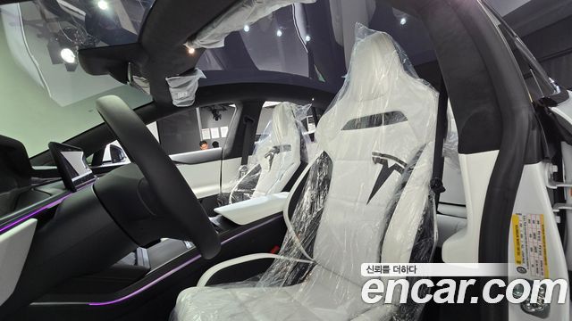 Tesla Model S 2026 — photo 26