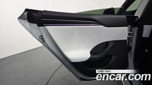 Tesla Model S 2026 — photo 15