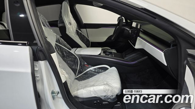 Tesla Model S 2026 — photo 16