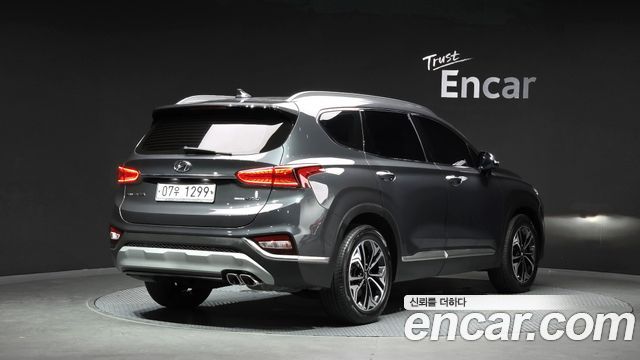 Hyundai Santafe 2019 — photo 2