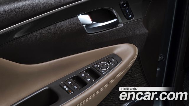 Hyundai Santafe 2019 — photo 16