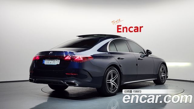 Mercedes-Benz E-Class 2024 — photo 2