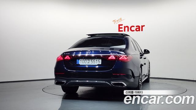 Mercedes-Benz E-Class 2024 — photo 4