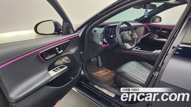 Mercedes-Benz E-Class 2024 — photo 13