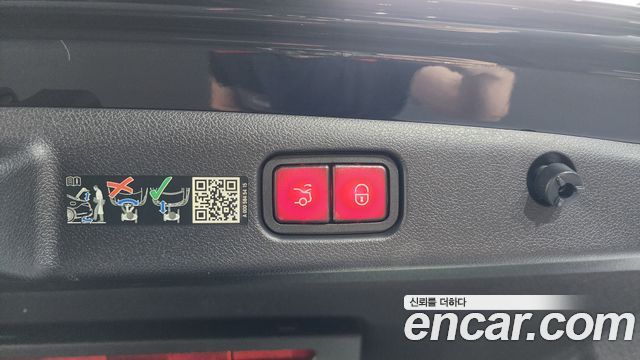 Mercedes-Benz E-Class 2024 — photo 22