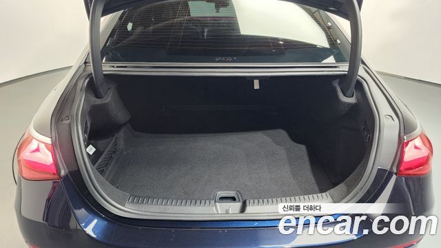 Mercedes-Benz E-Class 2024 — photo 23