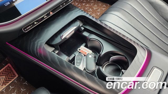 Mercedes-Benz E-Class 2024 — photo 24