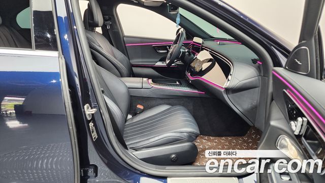 Mercedes-Benz E-Class 2024 — photo 16