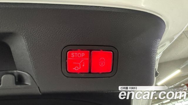 Mercedes-Benz GLE-Class 2018 — photo 15