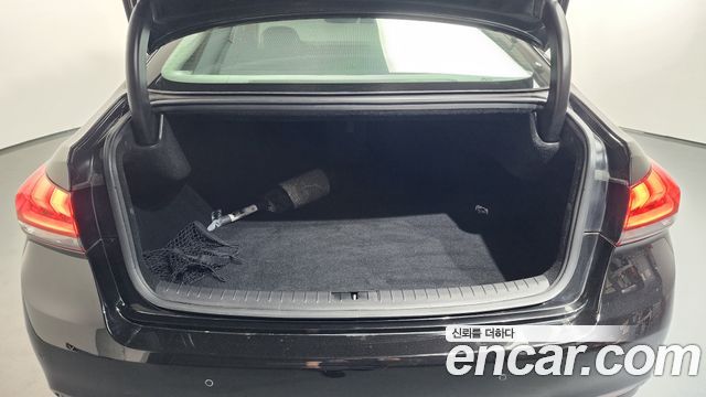 Genesis G80 2018 — photo 22