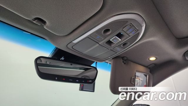 Genesis G80 2018 — photo 24