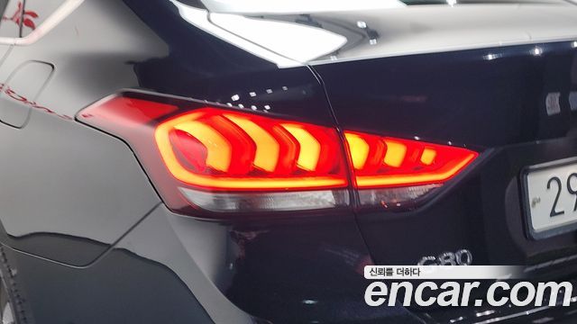 Genesis G80 2018 — photo 9