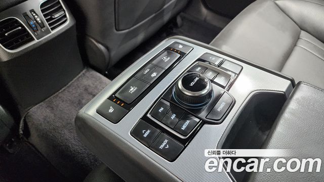 Genesis G80 2018 — photo 31