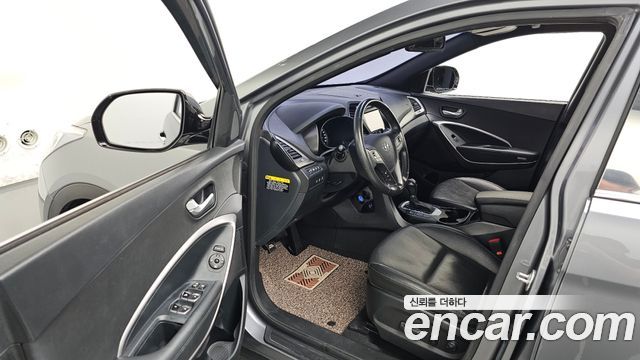 Hyundai Santafe 2017 — photo 13