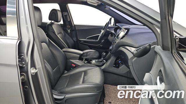 Hyundai Santafe 2017 — photo 17