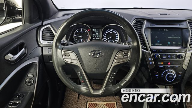 Hyundai Santafe 2017 — photo 19