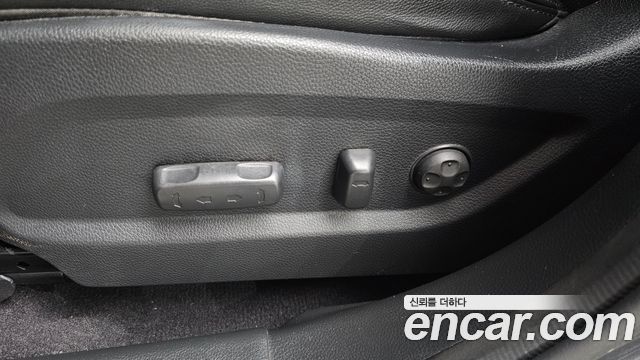 Hyundai Santafe 2017 — photo 29