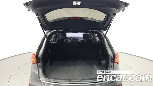 Hyundai Santafe 2017 — photo 31