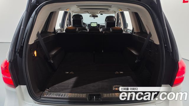 Mercedes-Benz GLS-Class 2019 — photo 26