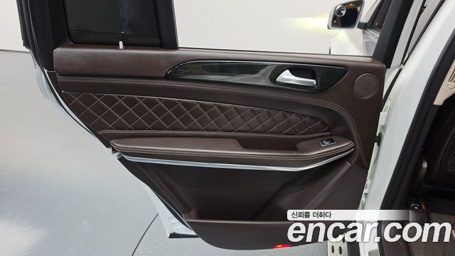 Mercedes-Benz GLS-Class 2019 — photo 15