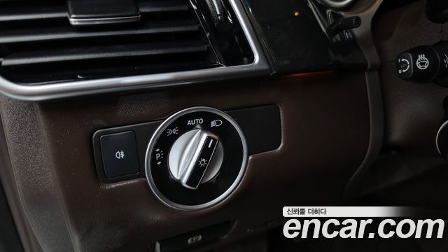 Mercedes-Benz GLS-Class 2019 — photo 28