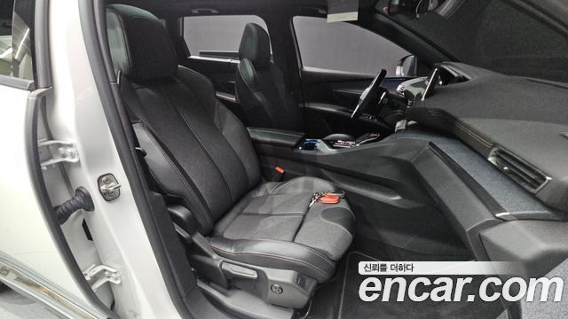 Peugeot 5008 2020 — photo 11