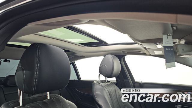 Mercedes-Benz E-Class 2017 — photo 18