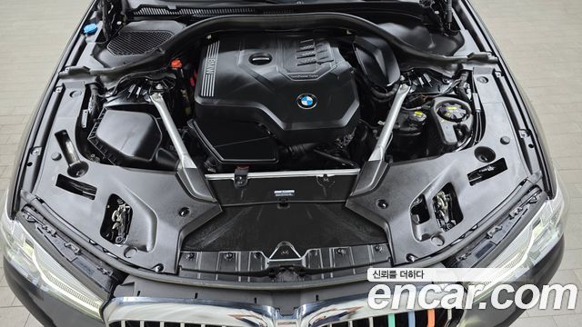 BMW 5-Series 2023 — photo 6