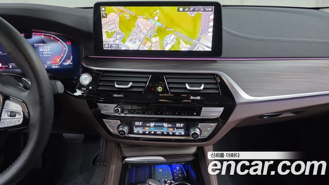 BMW 5-Series 2023 — photo 26