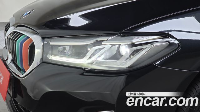 BMW 5-Series 2023 — photo 8