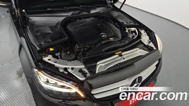 Mercedes-Benz C-Class 2019 — photo 6