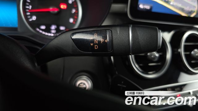 Mercedes-Benz C-Class 2019 — photo 12