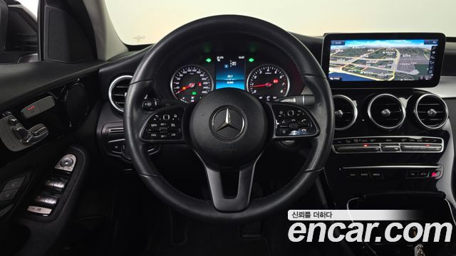 Mercedes-Benz C-Class 2019 — photo 19