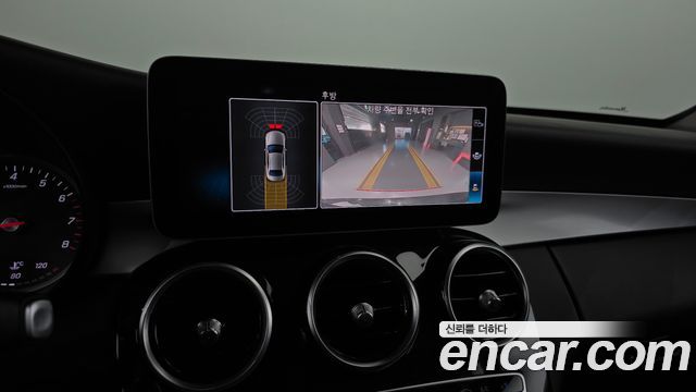 Mercedes-Benz C-Class 2019 — photo 21