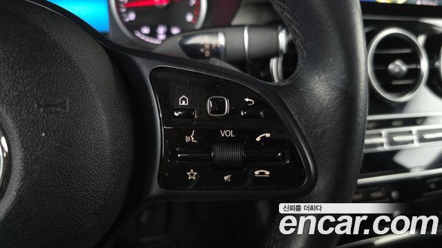 Mercedes-Benz C-Class 2019 — photo 34