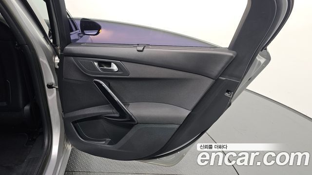 Peugeot 508 2012 — photo 15